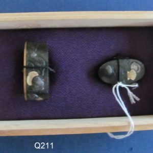 Q211. Shakudo Fuchi Kashira with Shells