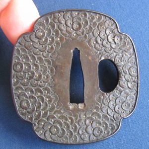 T408. Kinko Tsuba with Chrysanthemum