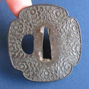 T408. Kinko Tsuba with Chrysanthemum