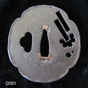 Q583. Sukashi Tsuba with Strong Tekkotsu